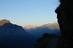 5-Angolo di sentiero panoramico all'alba